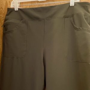 Lands End Active Pull on Pants Large olive green/pink five pockets